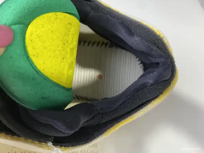 ADIDAS YEEZY 700 SRPHYM